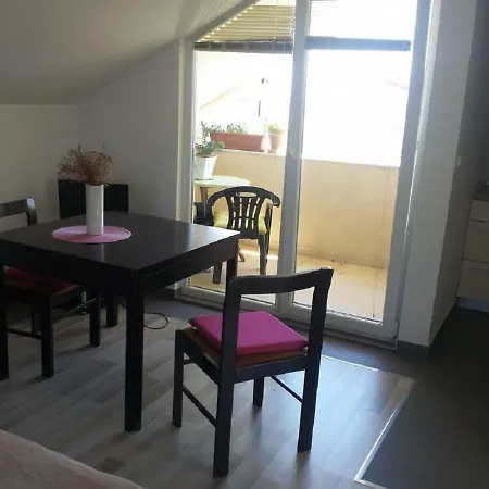 Studio Len - In The Center Apartment *